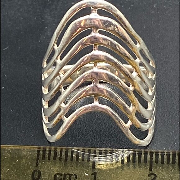 925 Sterling Silver Italy Wavy Design cage style V-Style Wide Ring Size 6.5-6.75 - Picture 9 of 10
